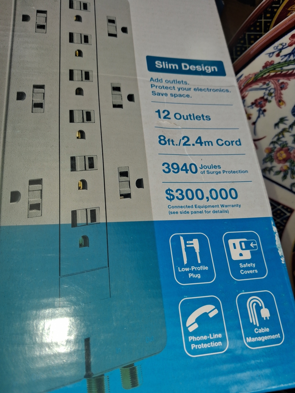 Belkin BE112230-08 12-Outlet Surge Protector with 8 Foot Cord MW00E2